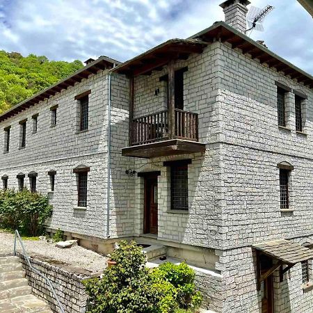Giagia Evgenia Hotel Vitsa Bagian luar foto